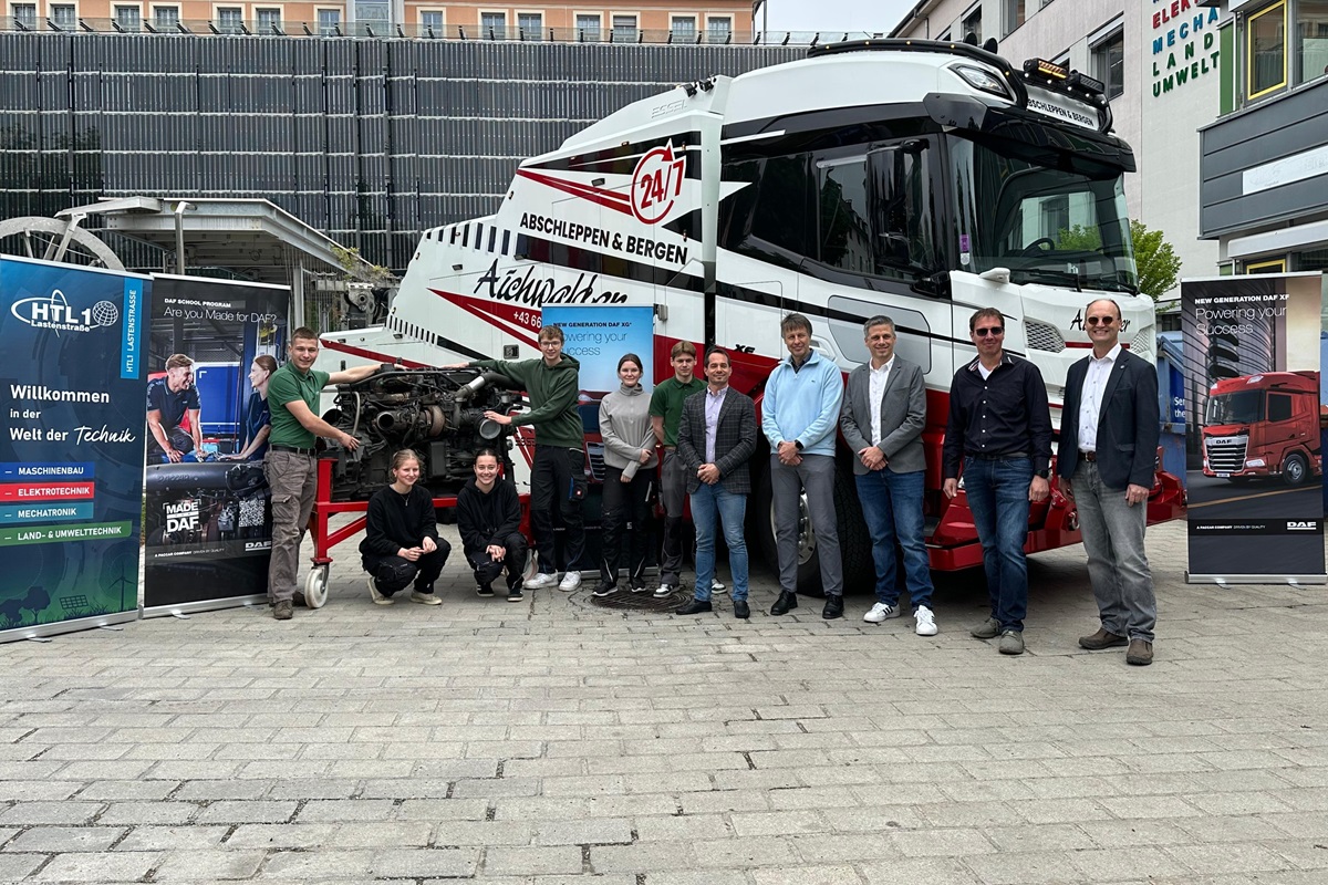 Ubergabe Walter Aichwalder GmbH an HTL1 Klagenfurt