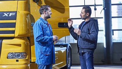 Procedure what does DAF do with a hand in truck